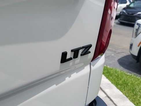 Used 2024 Chevrolet Silverado 1500 LTZ w/ LTZ Convenience Package II AWD/4WD image 9