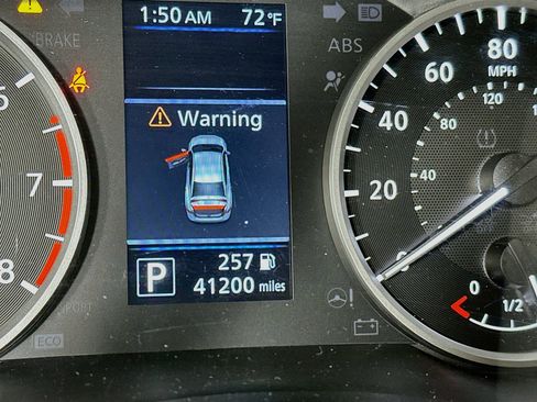 Used 2025 Nissan Sentra S FWD image 19