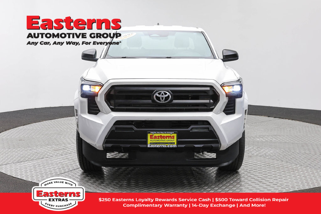 Used 2025 Toyota Tacoma SR RWD image 3