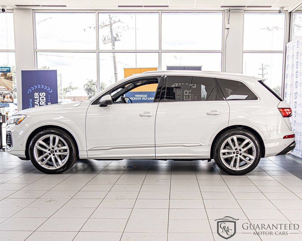 Used 2025 Audi Q7 3.0T Premium Plus w/ Premium Plus Package AWD/4WD image 6