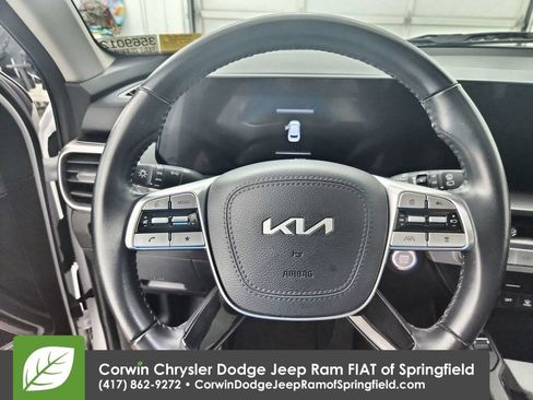 Used 2025 Kia Telluride S FWD image 21