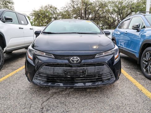 Certified 2025 Toyota Corolla LE image 4