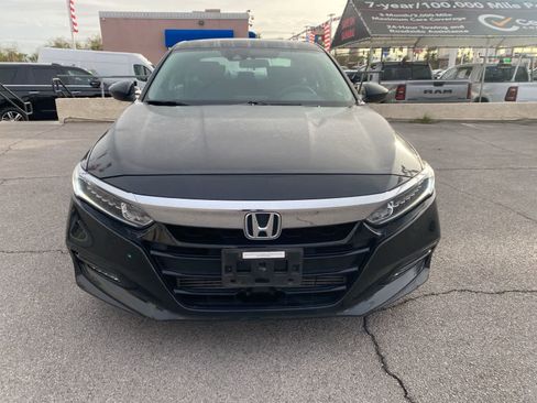 Used 2018 Honda Accord EX image 2