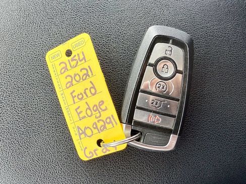 Used 2021 Ford Edge Titanium AWD/4WD image 39