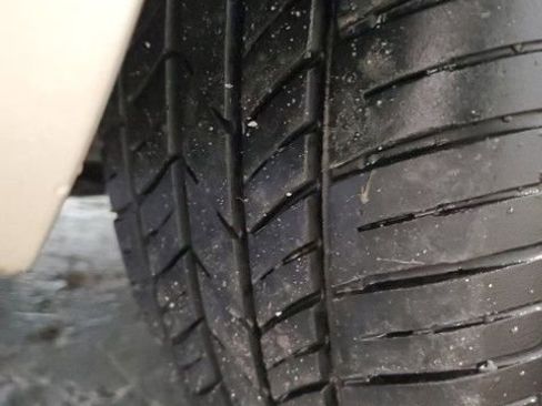 Used 2010 Hyundai Elantra GLS image 29