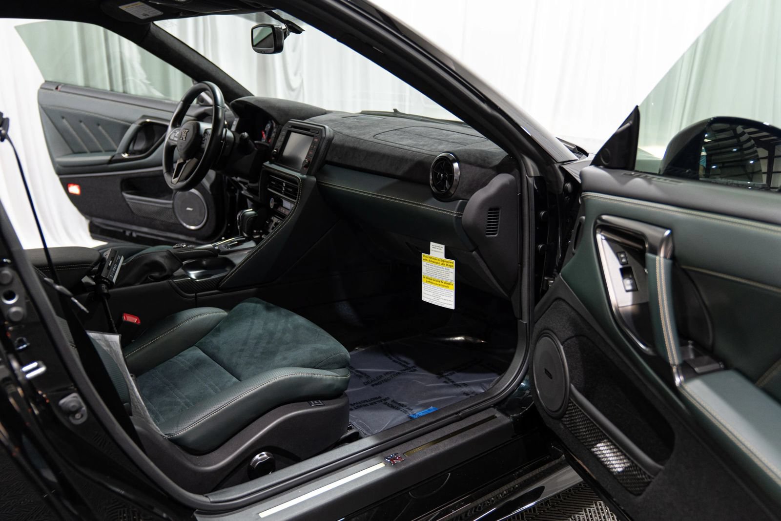 Used 2024 Nissan GT-R w/ T-Spec Takumi Edition AWD/4WD image 13