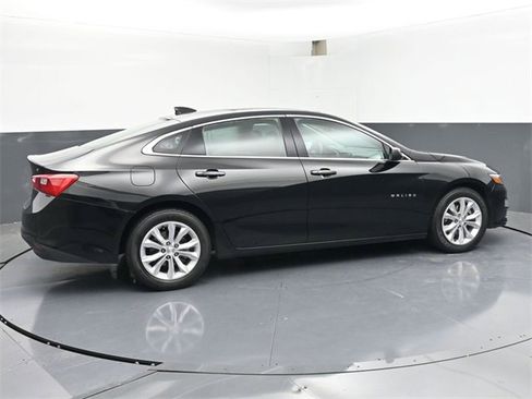 Used 2024 Chevrolet Malibu LT image 3