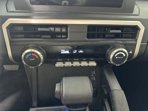 Used 2024 Toyota Tacoma SR image 23
