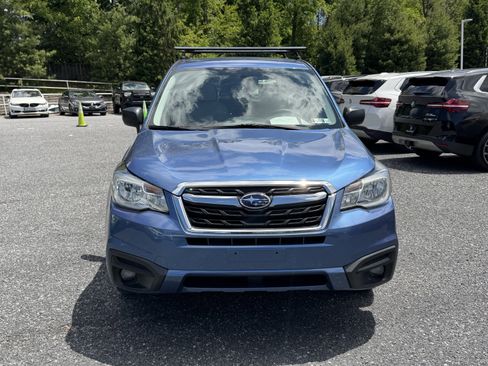 Used 2017 Subaru Forester 2.5i AWD/4WD image 2