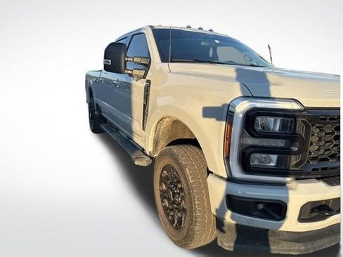 Used 2026 Ford F250 Lariat w/ Black Appearance Package AWD/4WD image 8