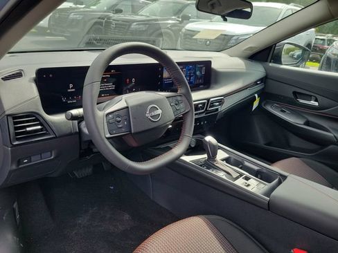 New 2026 Nissan Sentra SR w/ Floor Mat Package FWD image 13