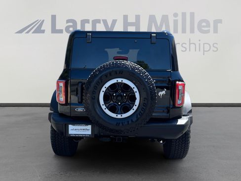 Used 2025 Ford Bronco Badlands AWD/4WD image 4