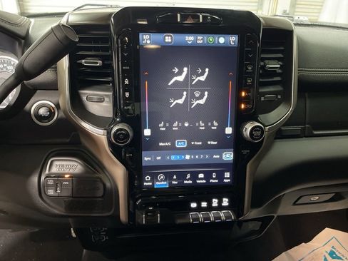 Used 2024 RAM 2500 Laramie image 29