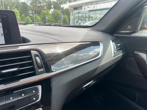 Used 2021 BMW 230i Coupe w/ Convenience Package RWD image 9