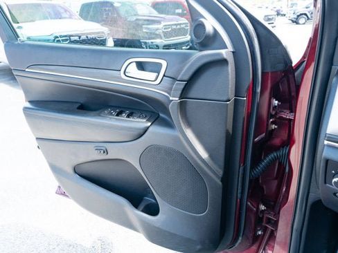 Certified 2021 Jeep Grand Cherokee Limited AWD/4WD image 26