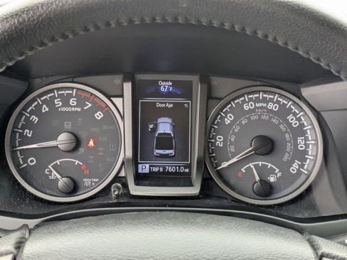 Used 2023 Toyota Tacoma TRD Off-Road image 20