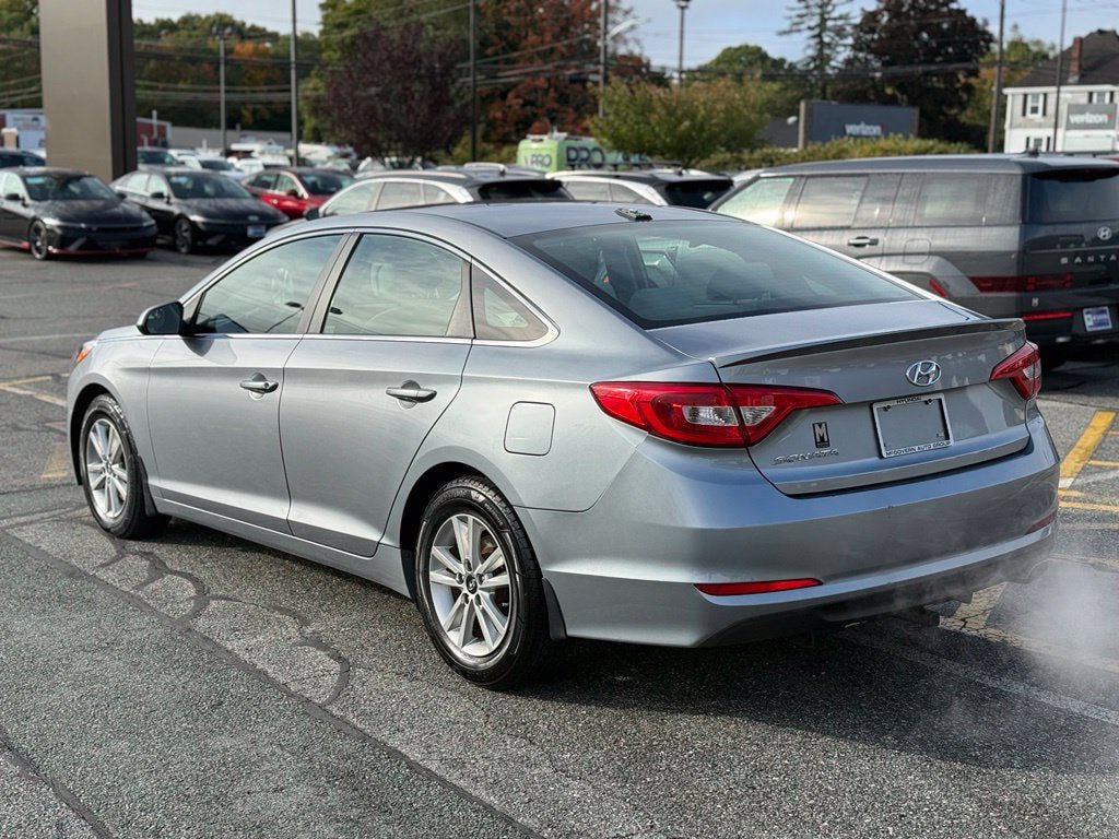 Used 2015 Hyundai Sonata SE FWD image 3