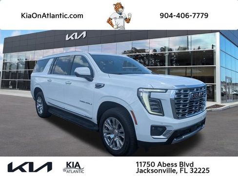 Used 2025 GMC Yukon XL Denali AWD/4WD image 1