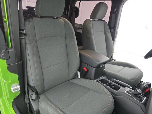 Used 2025 Jeep Wrangler Sport image 10