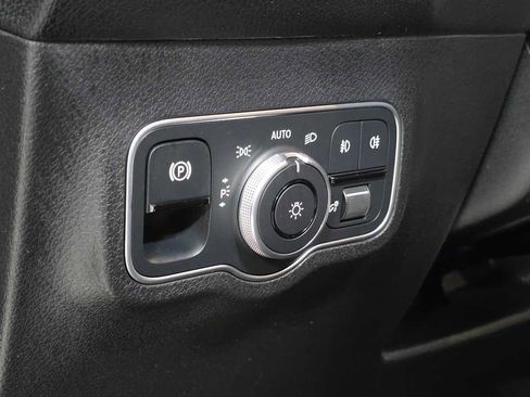 Certified 2025 Mercedes-Benz GLB 250 4MATIC image 25