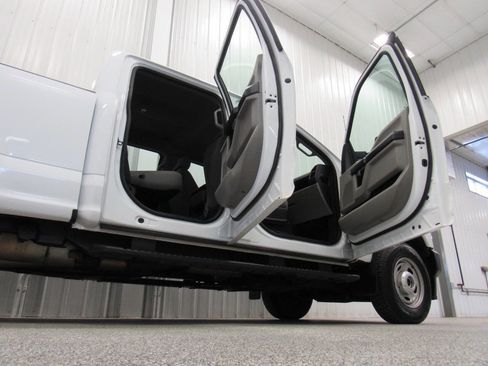 Used 2022 Ford F250 XL w/ Power Equipment Group image 18