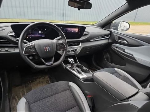 Used 2024 Buick Envista Preferred w/ Convenience I Package image 13