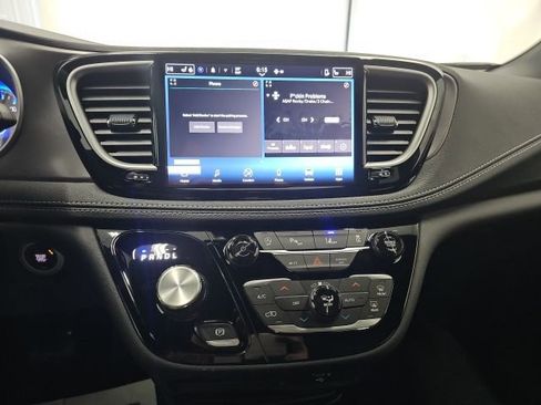 New 2026 Chrysler Pacifica Select w/ S Appearance Package image 29