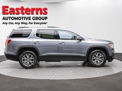 Used 2020 GMC Acadia SLT w/ Driver Alert Package II FWD image 4