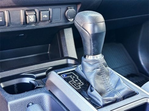 Used 2022 Toyota Tacoma SR5 image 23