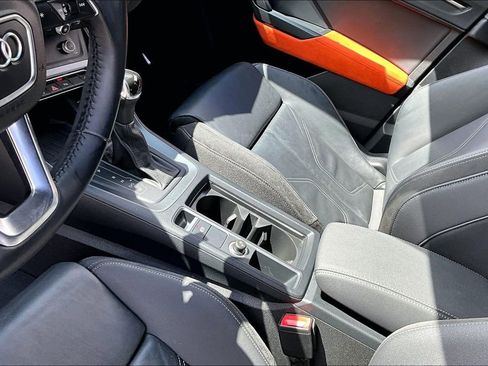 Used 2020 Audi Q3 2.0T Premium Plus w/ Premium Plus Package image 23