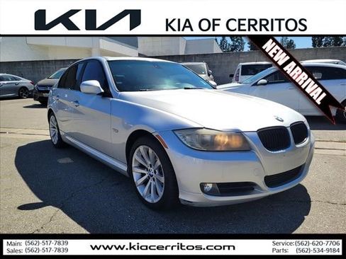 Used 2011 BMW 328i 328i image 3