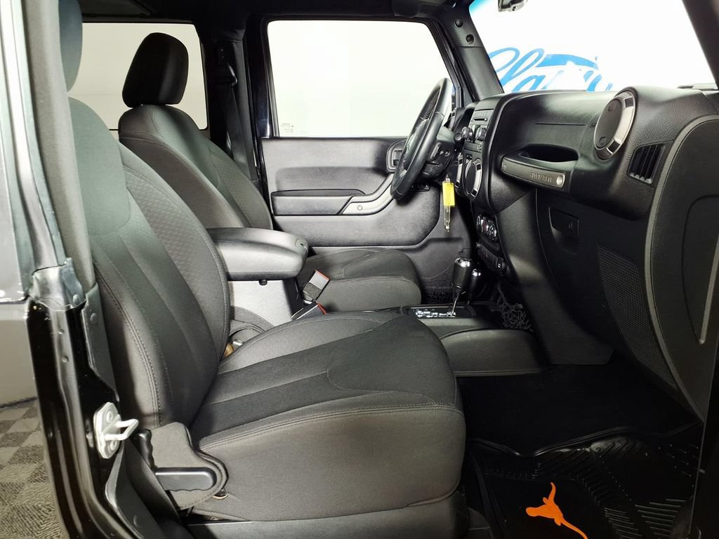 Used 2015 Jeep Wrangler Sport w/ Quick Order Package 24S AWD/4WD image 13