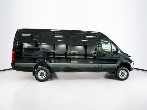 New 2026 Mercedes-Benz Sprinter 2500 image 9