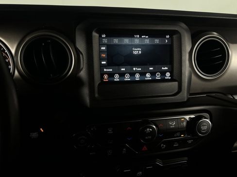 Used 2022 Jeep Wrangler Unlimited Sport image 15