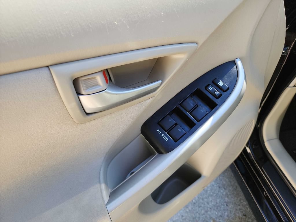 Used 2012 Toyota Prius Three FWD image 9