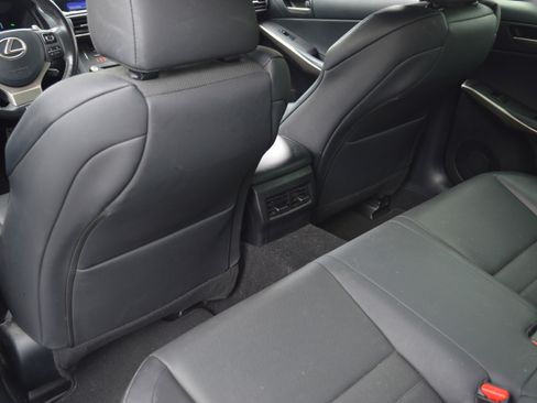 Used 2019 Lexus IS 300 F Sport w/ F Sport Package RWD image 32
