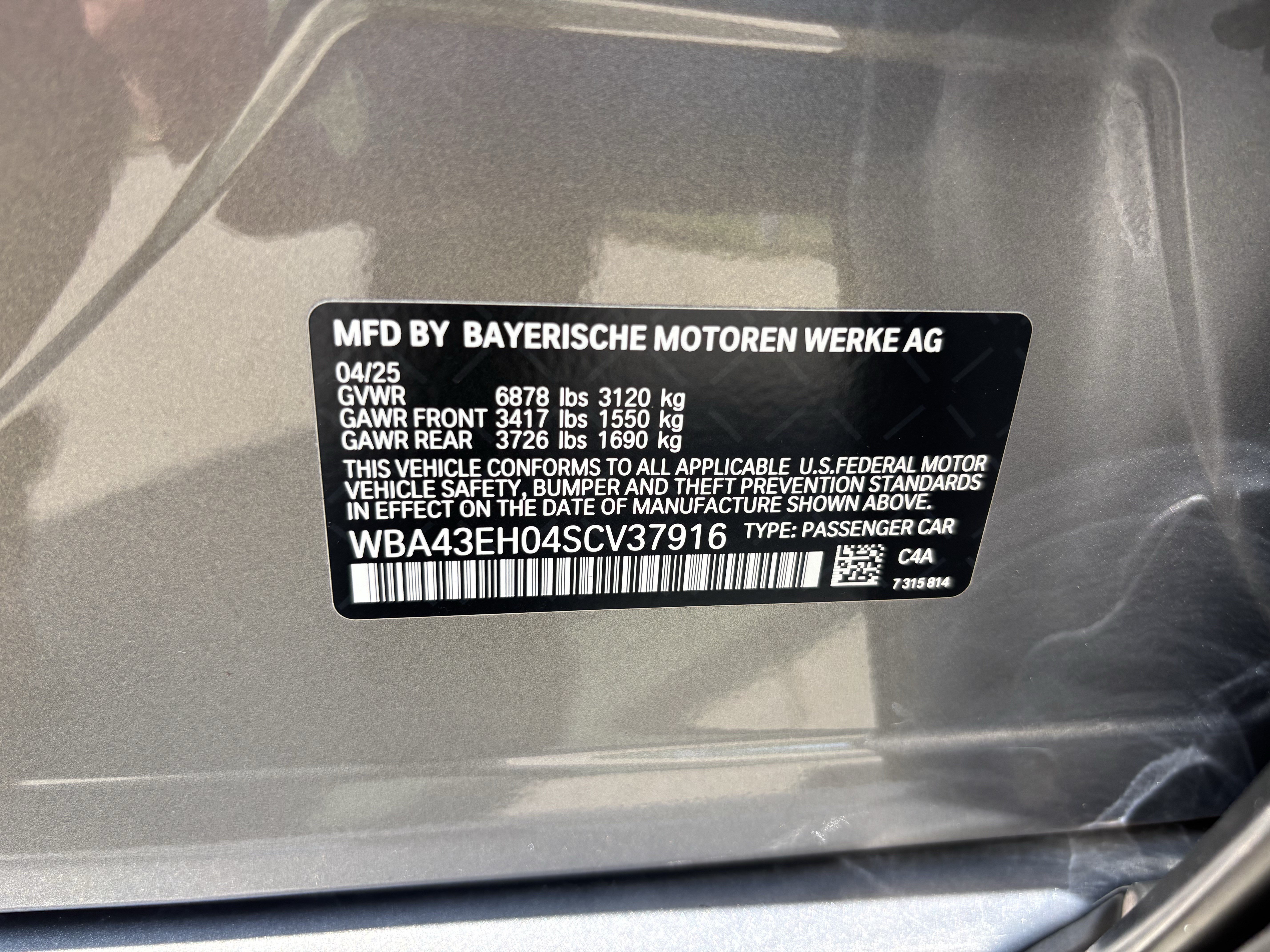 Certified 2025 BMW 750e xDrive w/ Executive Package AWD/4WD image 37