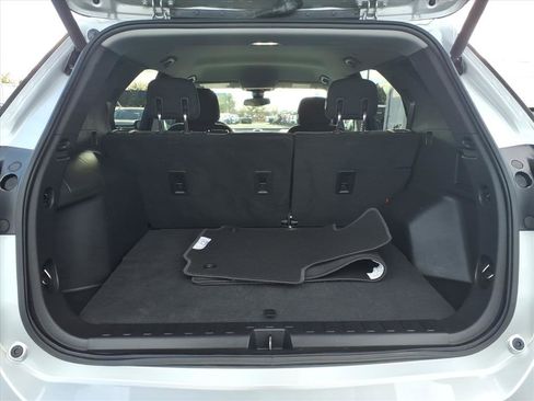 Used 2020 Chevrolet Equinox LT image 8