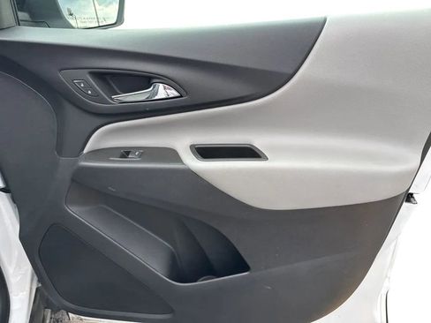 Used 2024 Chevrolet Equinox LS w/ LS Convenience Package image 13