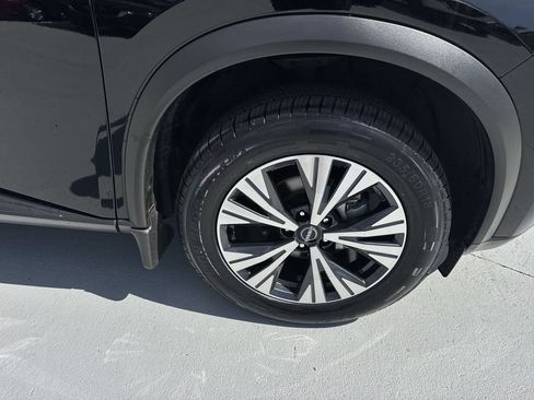 Used 2023 Nissan Rogue SV FWD image 60