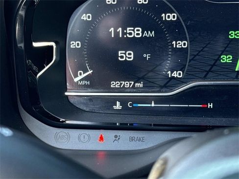 Used 2024 GMC Yukon Denali w/ Advanced Technology Package image 32