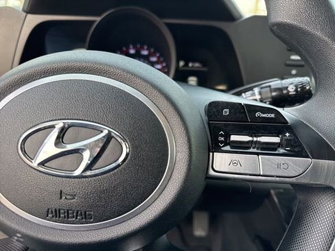 Certified 2023 Hyundai Elantra SEL w/ Preferred Accessory Package image 34