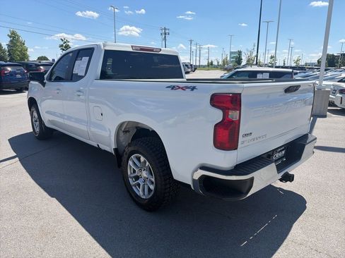 Used 2023 Chevrolet Silverado 1500 LT AWD/4WD image 5