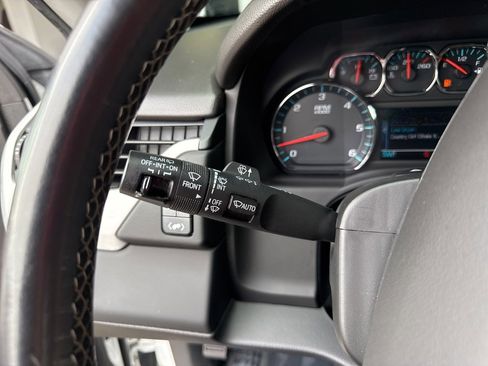 Used 2020 GMC Yukon XL SLE w/ SLE Value Package image 28