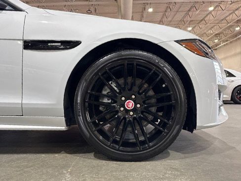 Used 2016 Jaguar XF R-Sport image 84