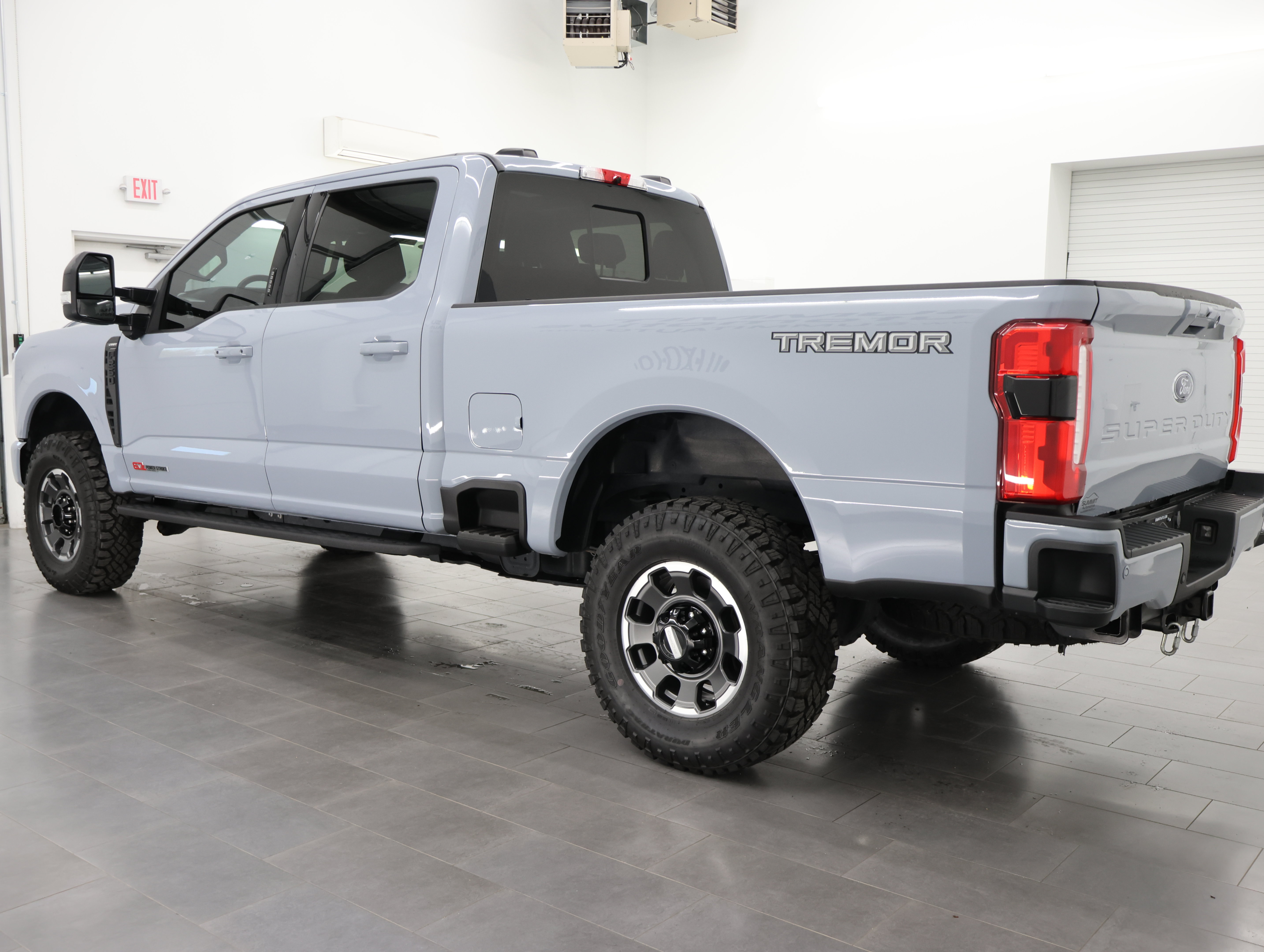 Used 2024 Ford F250 Lariat w/ Lariat Ultimate Package AWD/4WD image 6