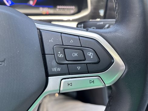 Used 2025 Volkswagen Jetta SE FWD image 20