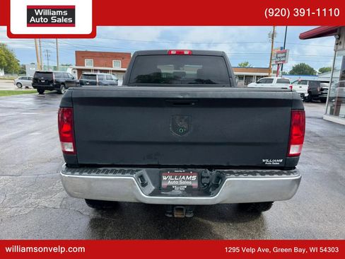 Used 2017 RAM 2500 Tradesman w/ Chrome Appearance Group AWD/4WD image 4