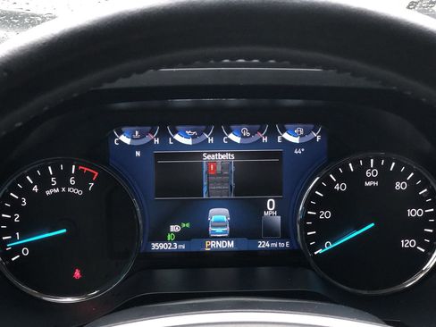 Used 2023 Ford Expedition XLT image 18