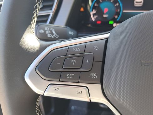 New 2026 Volkswagen Atlas Cross Sport SE image 16